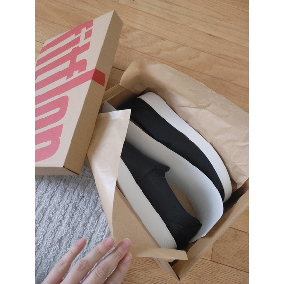 NWT Comfort Loafers - Picture 5 of 6